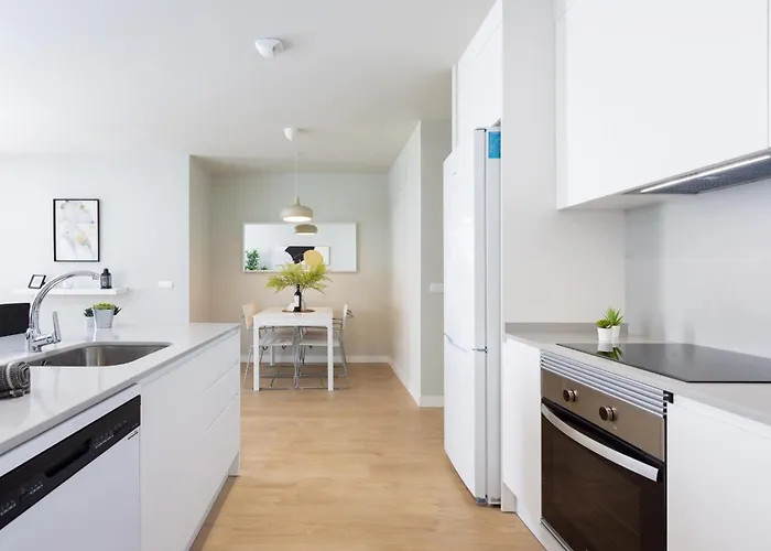 Luxury Alegranza With Pool 아파트